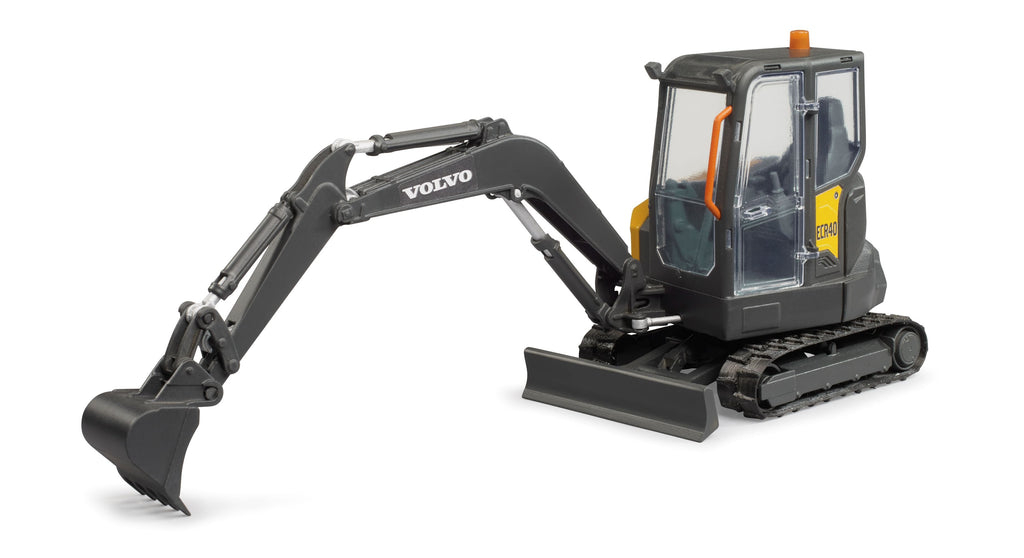 Bruder 02465 *New* Volvo Compact Excavator ECR40 12.10.6