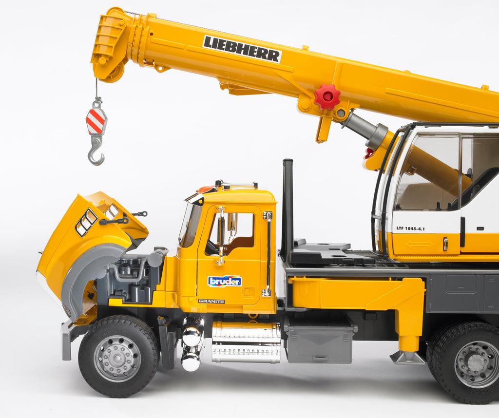 Bruder 02818 Mack Granite Liebherr Crane Truck 28.12.10