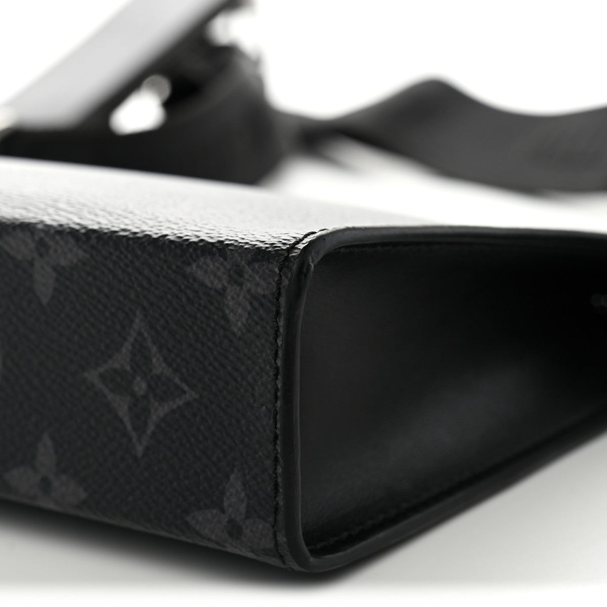 Reverse Monogram Eclipse Gaston Wearable Wallet