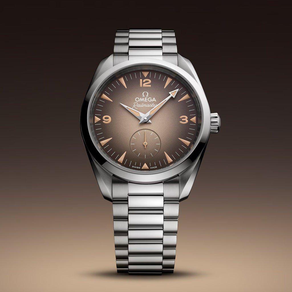 Omega 235.10.38.20.13.001 Railmaster on Bracelet