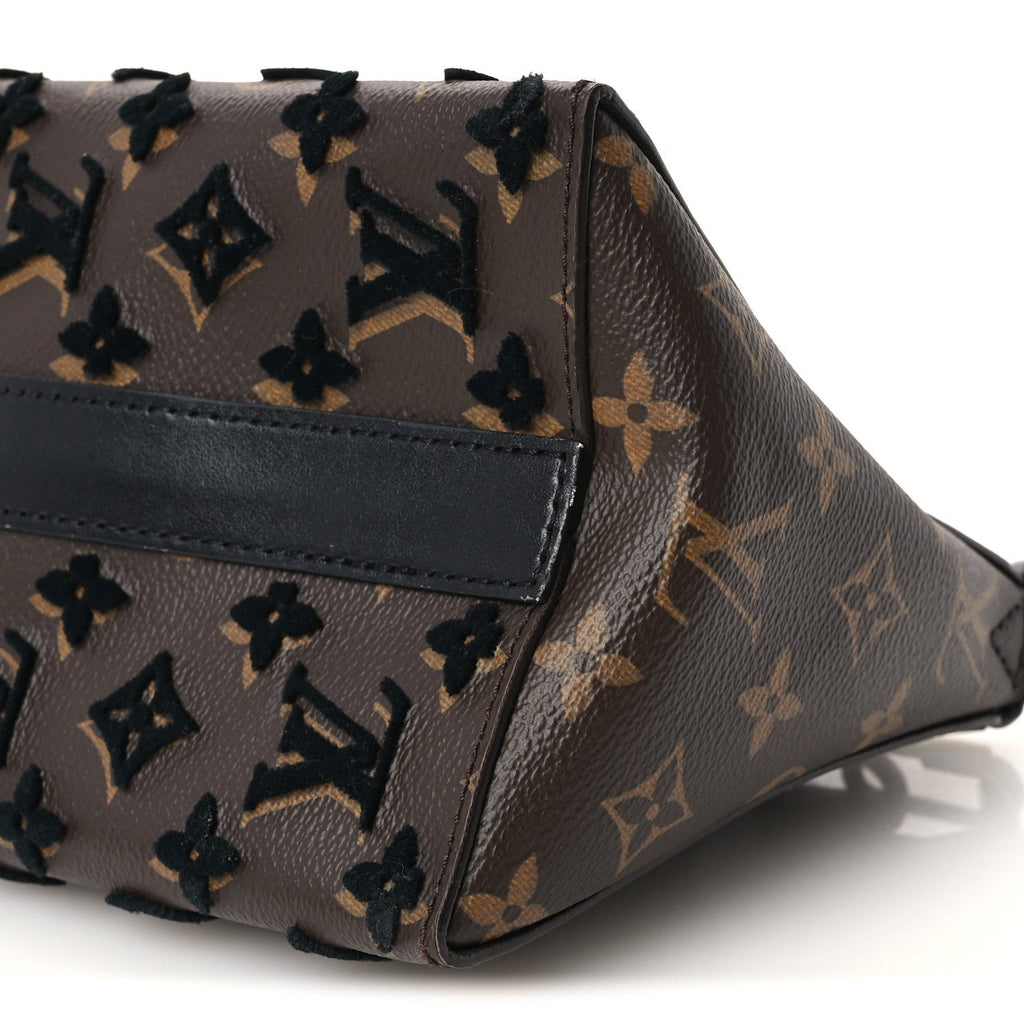 Taurillon Monogram Christopher MM Backpack Blue