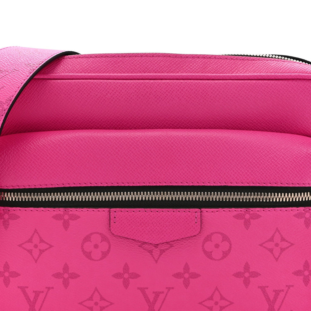 Taigarama Outdoor Messenger Fuchsia