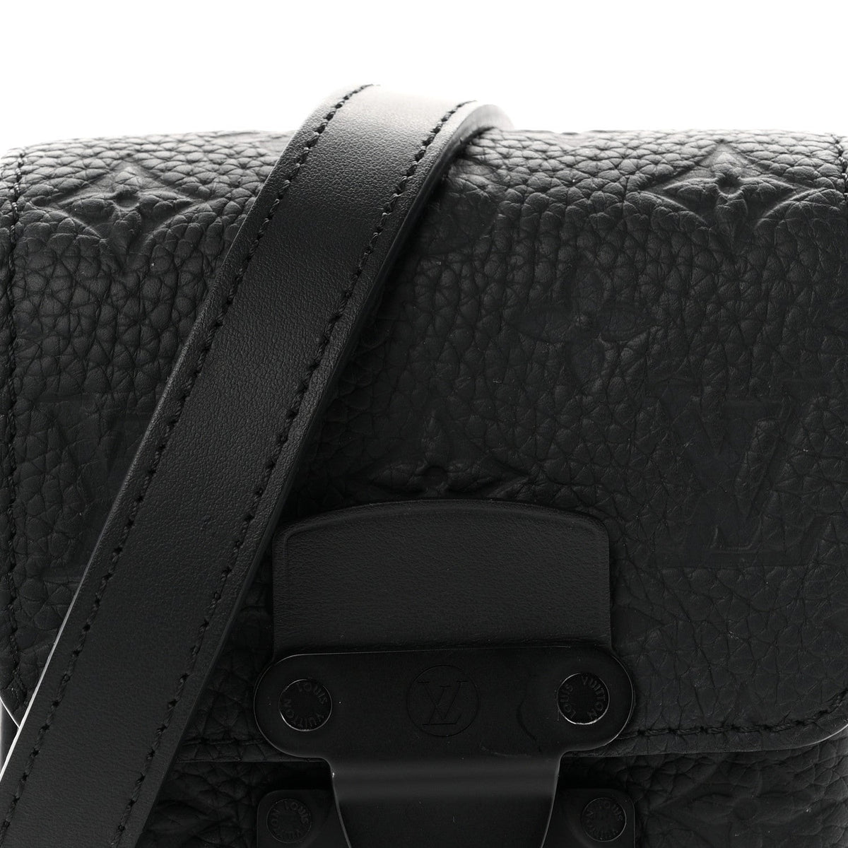 Taurillon Monogram S Lock Wearable Wallet Black