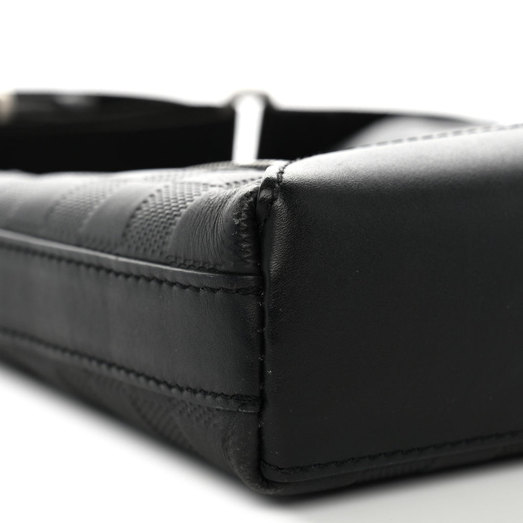 Damier Infini Discovery Messenger BB Onyx