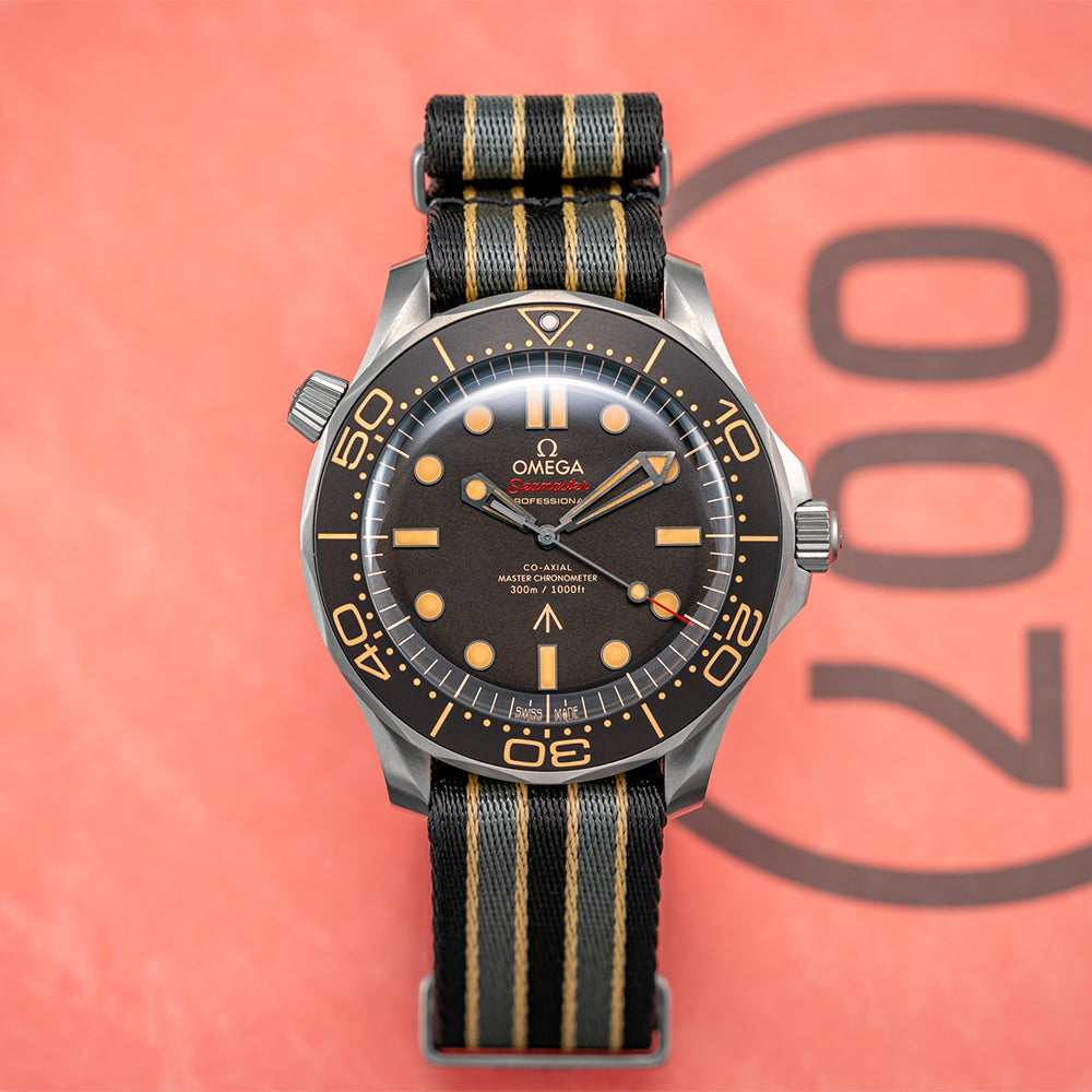 Seamaster Diver 300M 007 Edition 42mm - Brown on Fabric Strap