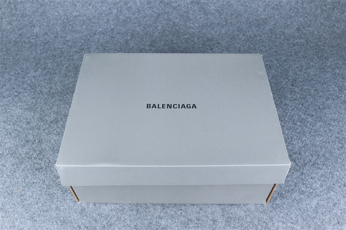 Balenciaga Wmns Runner Sneaker 'Worn-Out - White Green Blue'