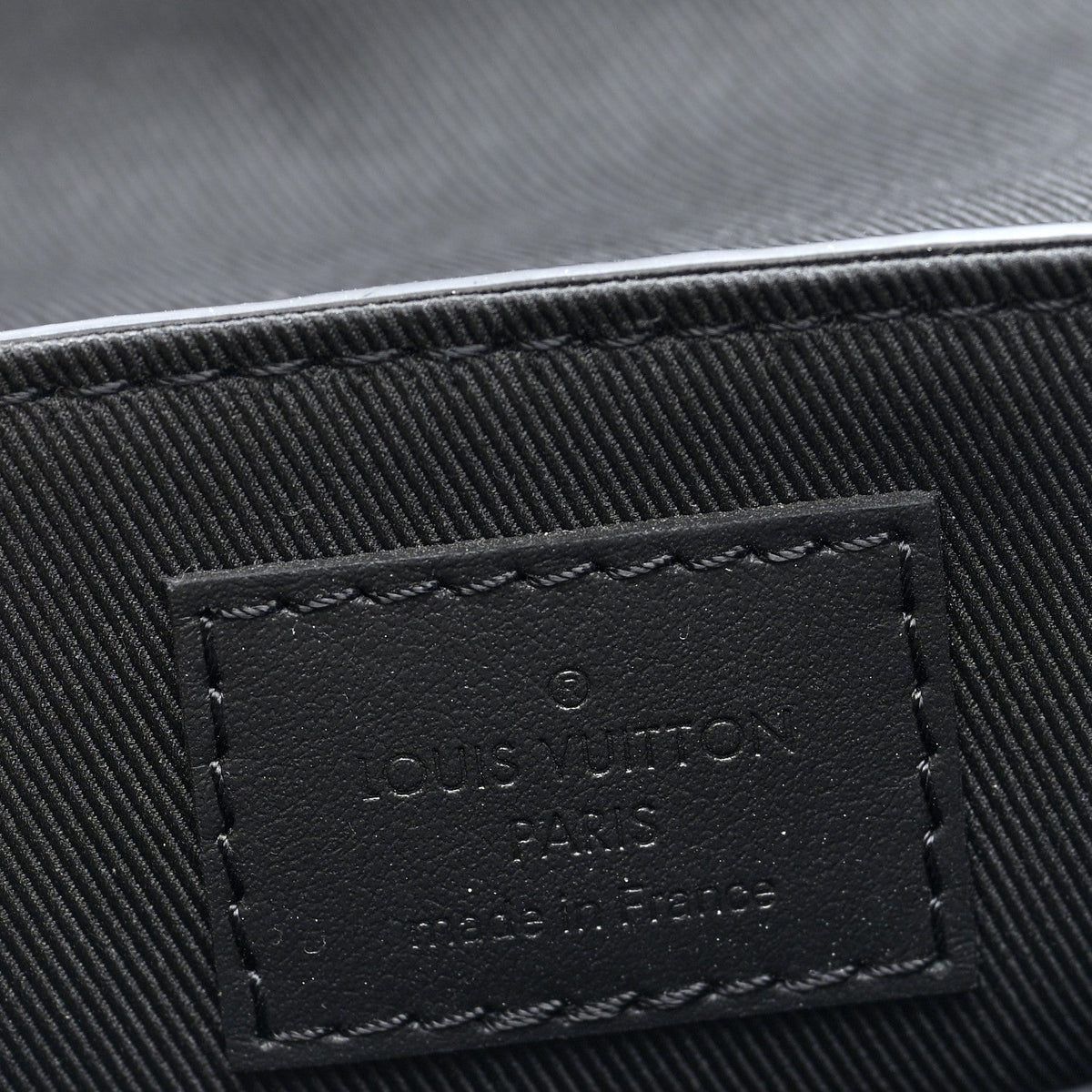 Taurillon Monogram Pico S Lock Ultra Black