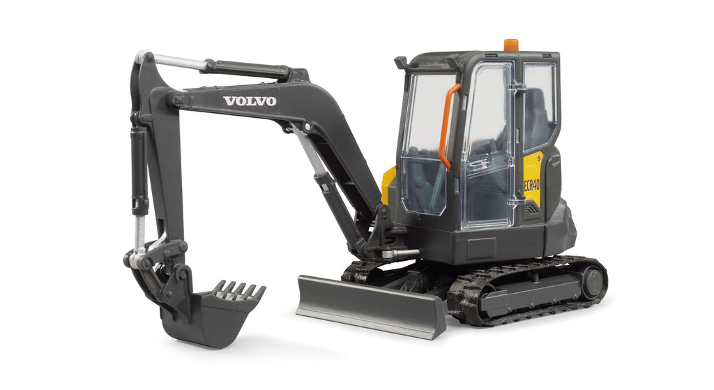 Bruder 02465 *New* Volvo Compact Excavator ECR40 12.10.6