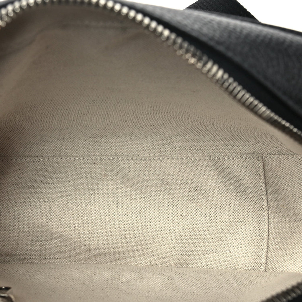 Piuma Calfskin Jumbo GG Embossed Messenger Bag Black
