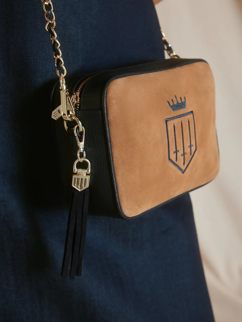 Finsbury - Tan & Navy