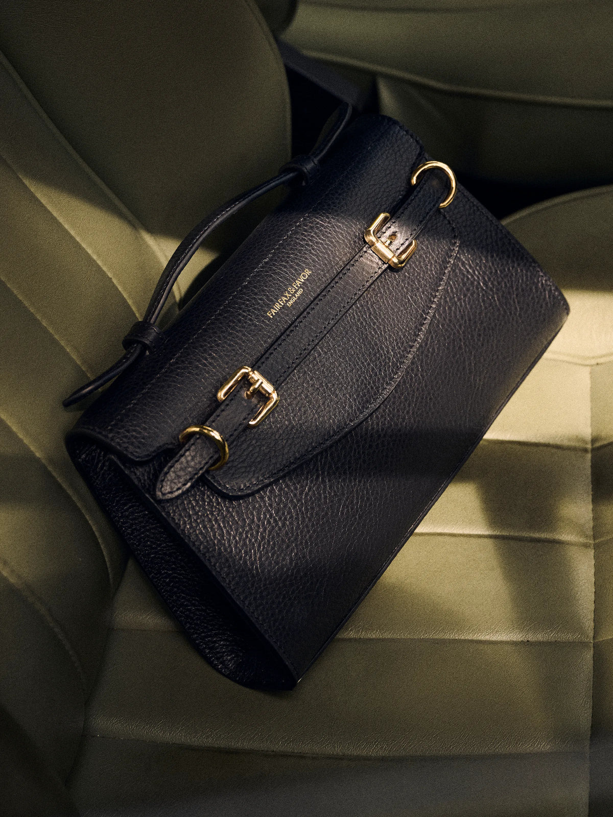 Town & Country - Clutch Bag - Black Pebbled Leather