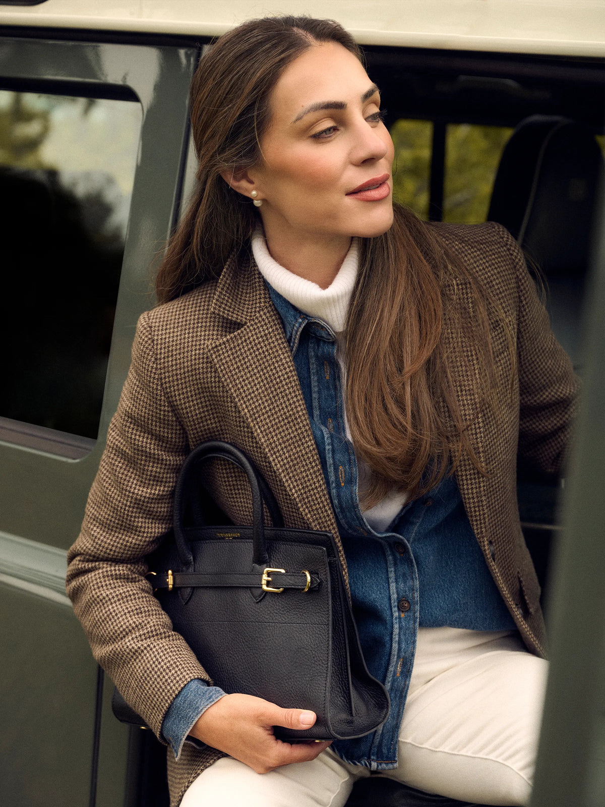 Town & Country - Top Handle Bag - Black Pebbled Leather