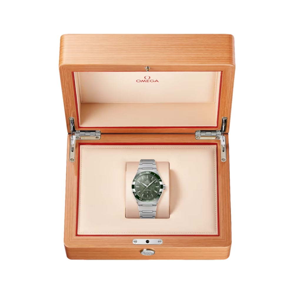 Constellation 41mm - Green Meteorite on Bracelet
